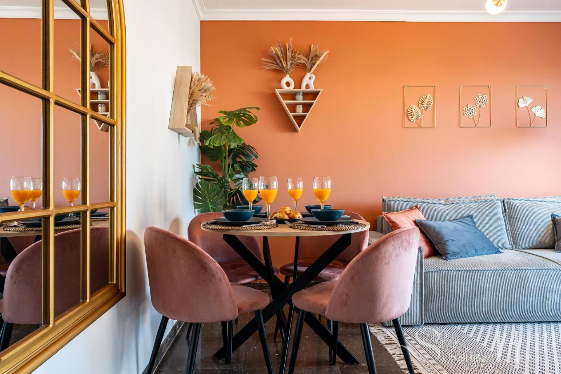 First Line , Cosy And Comfortable + Swimming Pool Τορρεμολίνος Εξωτερικό φωτογραφία