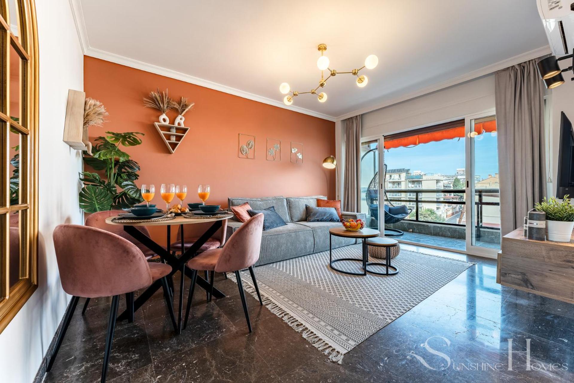First Line , Cosy And Comfortable + Swimming Pool Τορρεμολίνος Εξωτερικό φωτογραφία